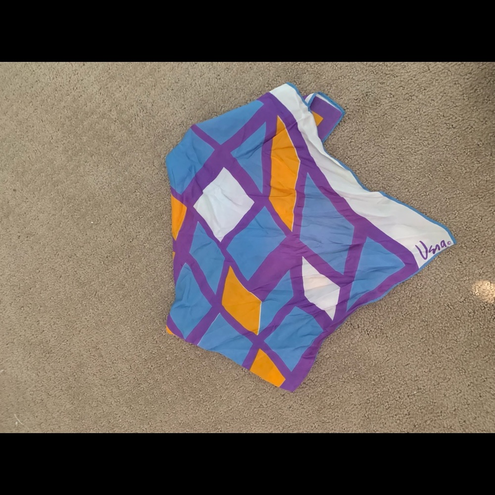 Triangular Scarf Top Vintage Purple Bella Hadid